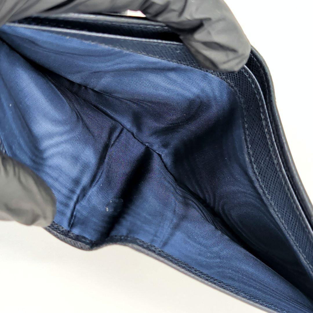 PRADA プラダ サフィアーノトライアングル 二つ折り財布 NERO 黒