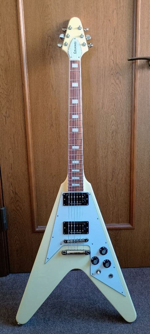 （今週末まで）EdwardsフライングV　E-FV-120D