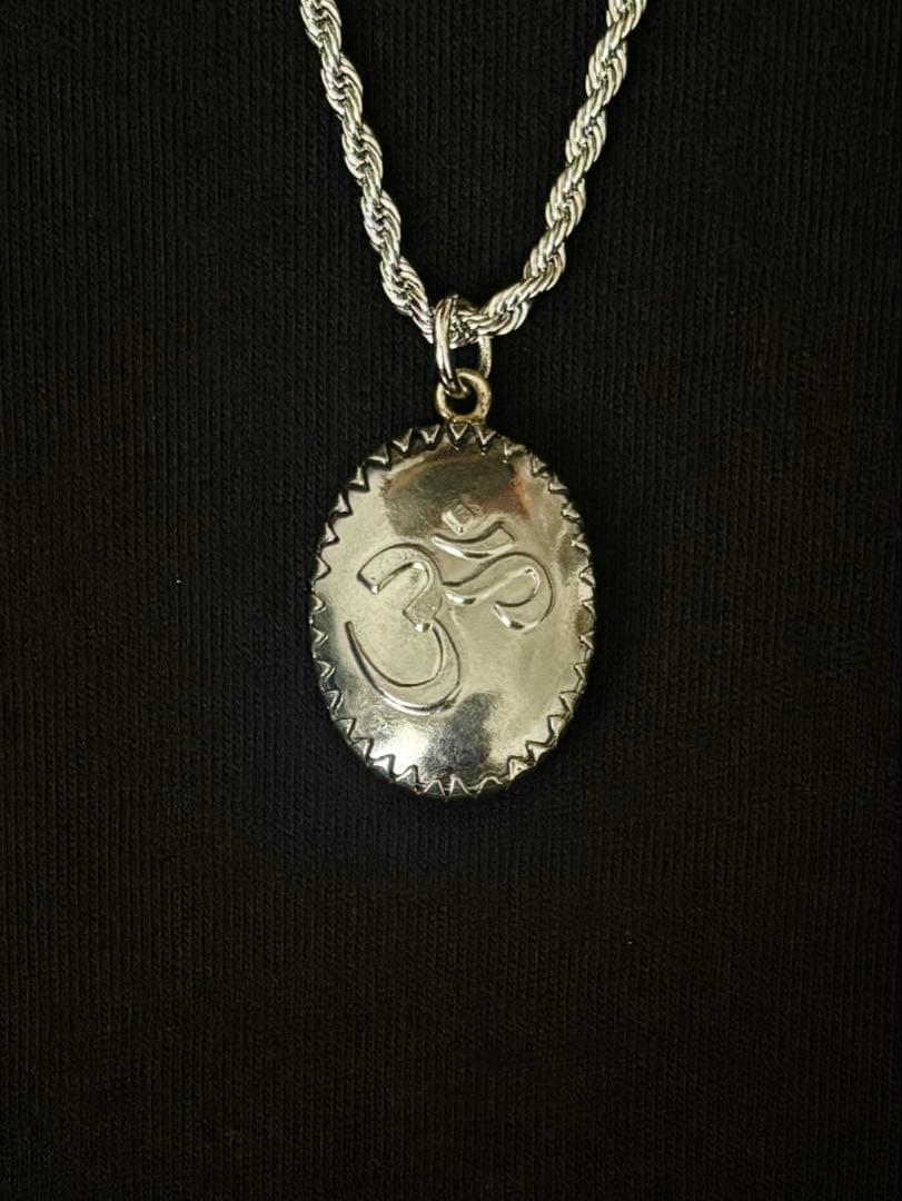 藤井風さん　シヴァ神【レア柄】オームペンダント⭐︎おまけつき