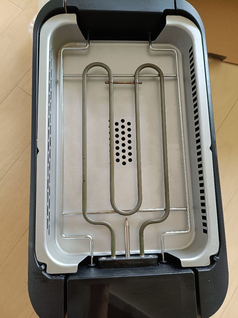 山善　煙の少ない焼肉グリル、煙９４％削減　YGMC-FX130(B)