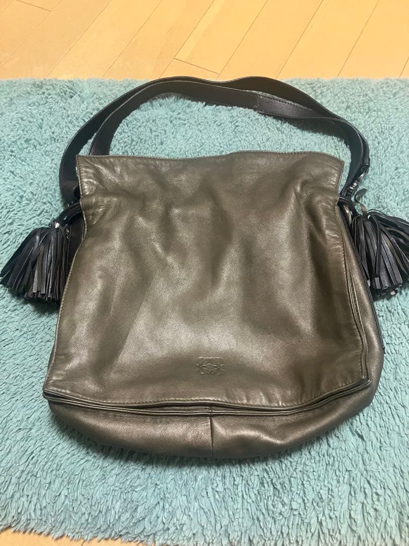 ロエベアナグラム ショルダーバッグ ナッパレザー