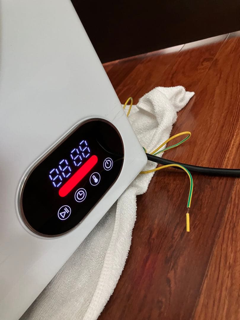 ホワイト 電気式衣類乾燥機 デジタルディスプレイ　3キロ