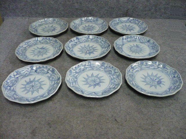 伊万里 線描き 花柄 染付 焼物皿 9枚 [B31343]
