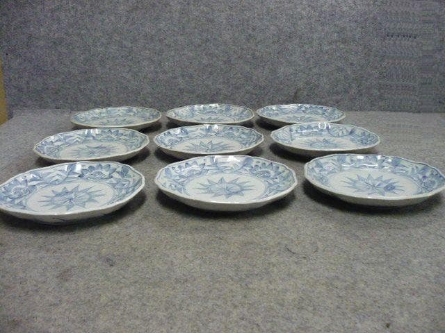 伊万里 線描き 花柄 染付 焼物皿 9枚 [B31343]