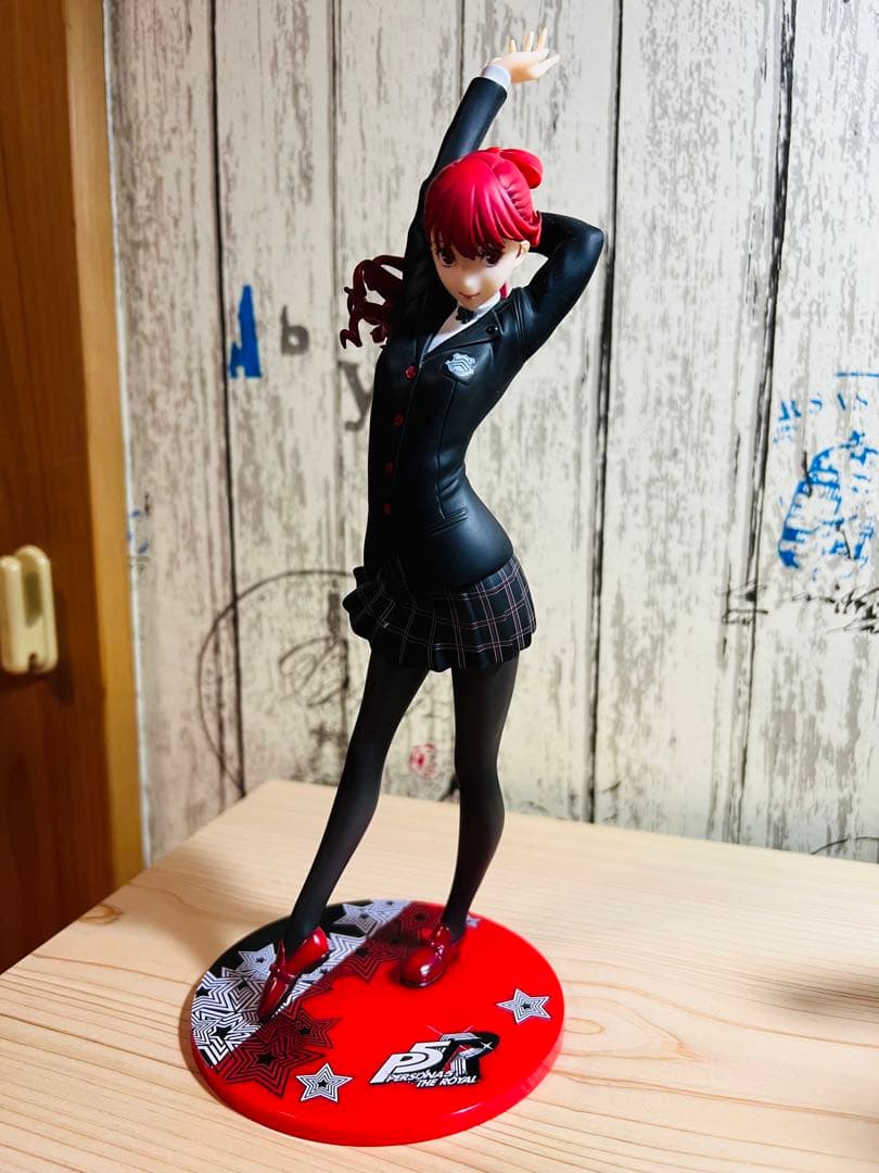 ペルソナ5　ザ・ロイヤル　1/7スケールフィギュア　芳澤かすみ