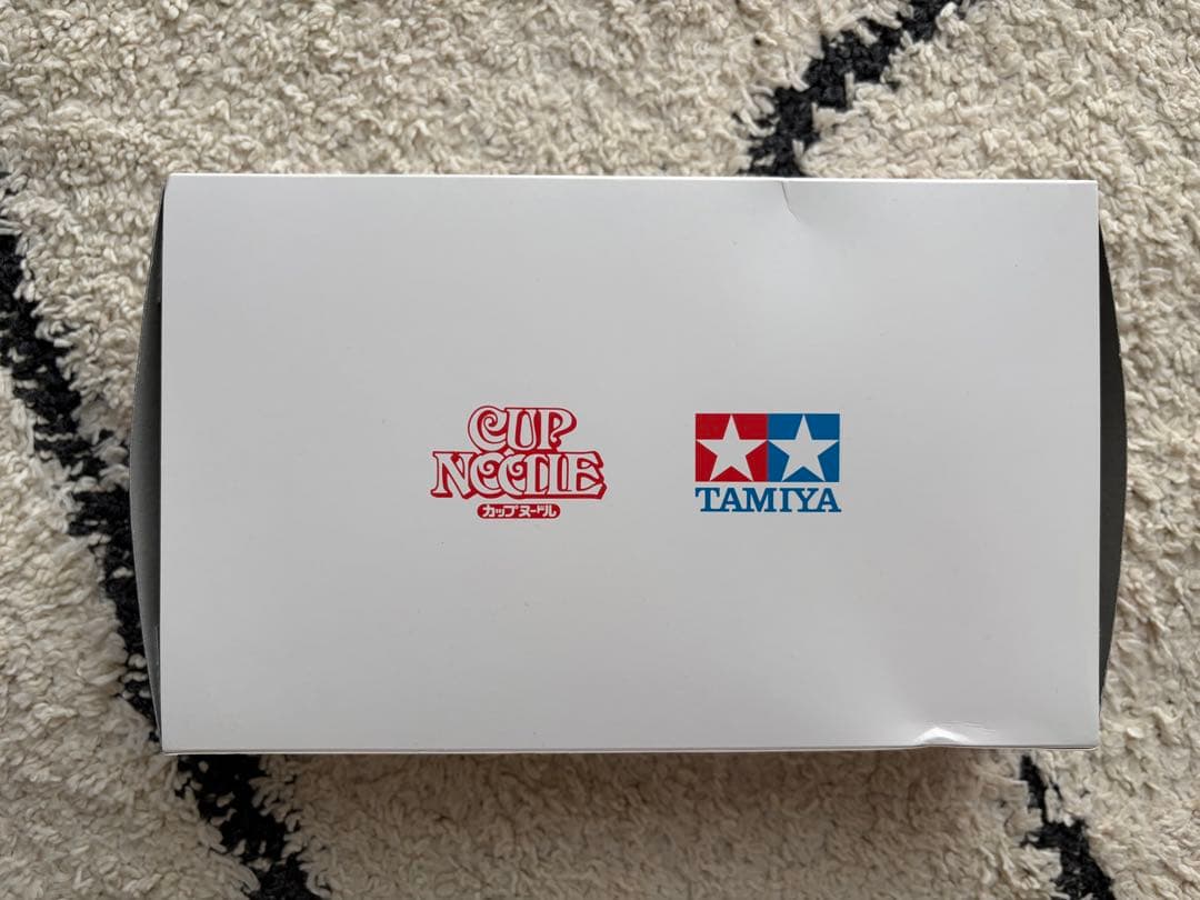 自動車 SUPER EMPEROR CUPNOODLE 1/32