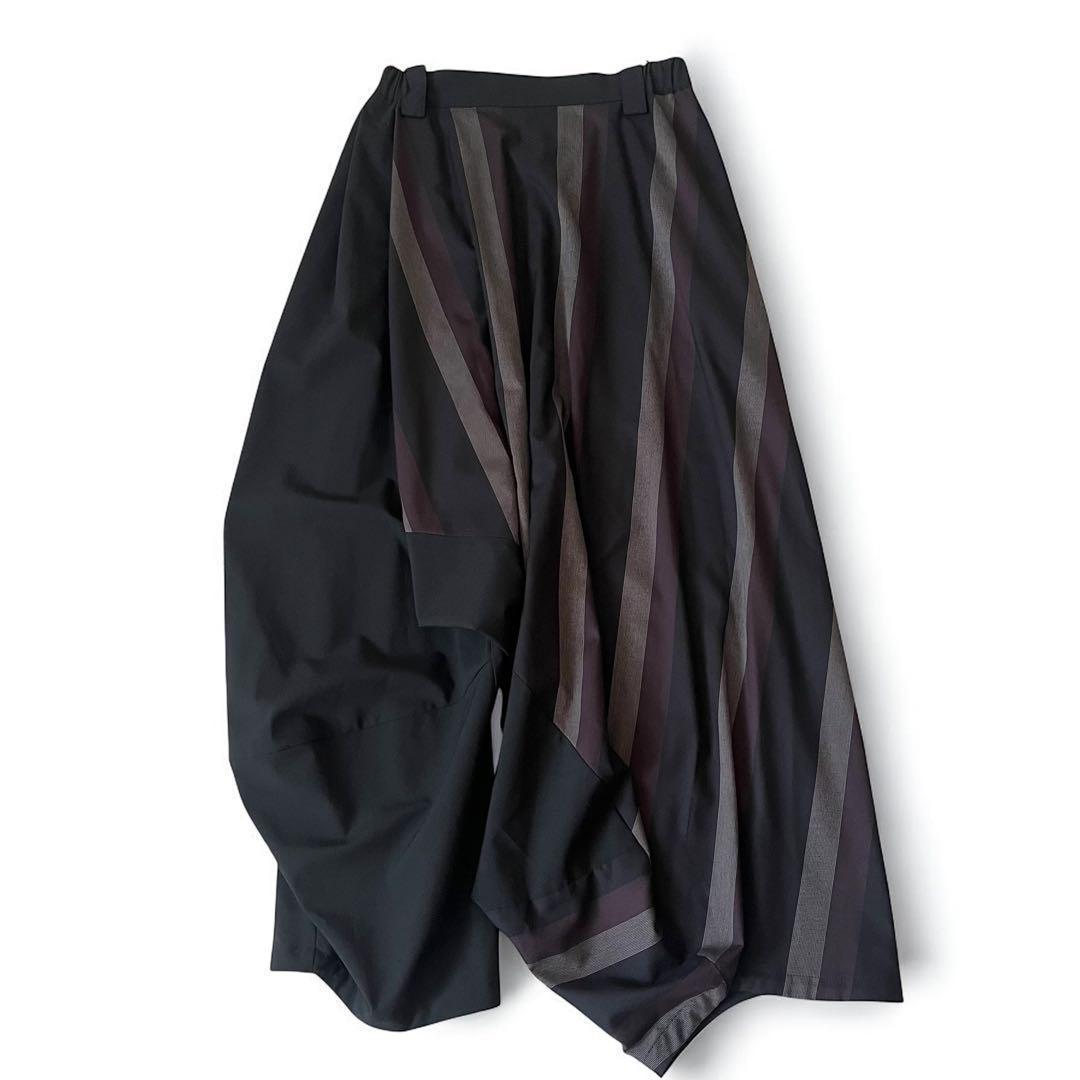 極美品 萌 24SS 変形 サルエルパンツ ストライプ ブラック