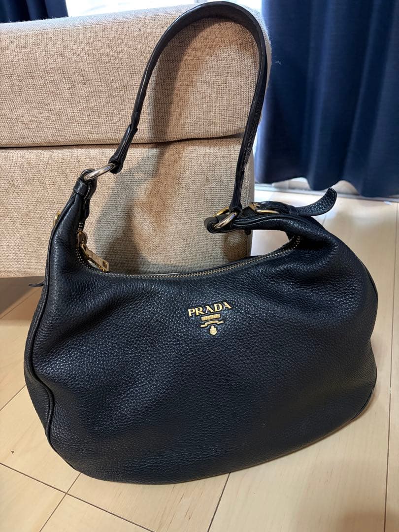 PRADAバッグ