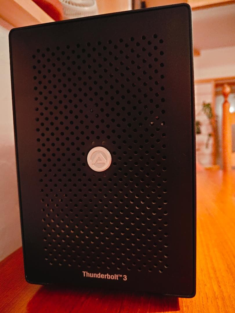 その他 AKiTiO Node Thunderbolt 3 & Radeon RX570