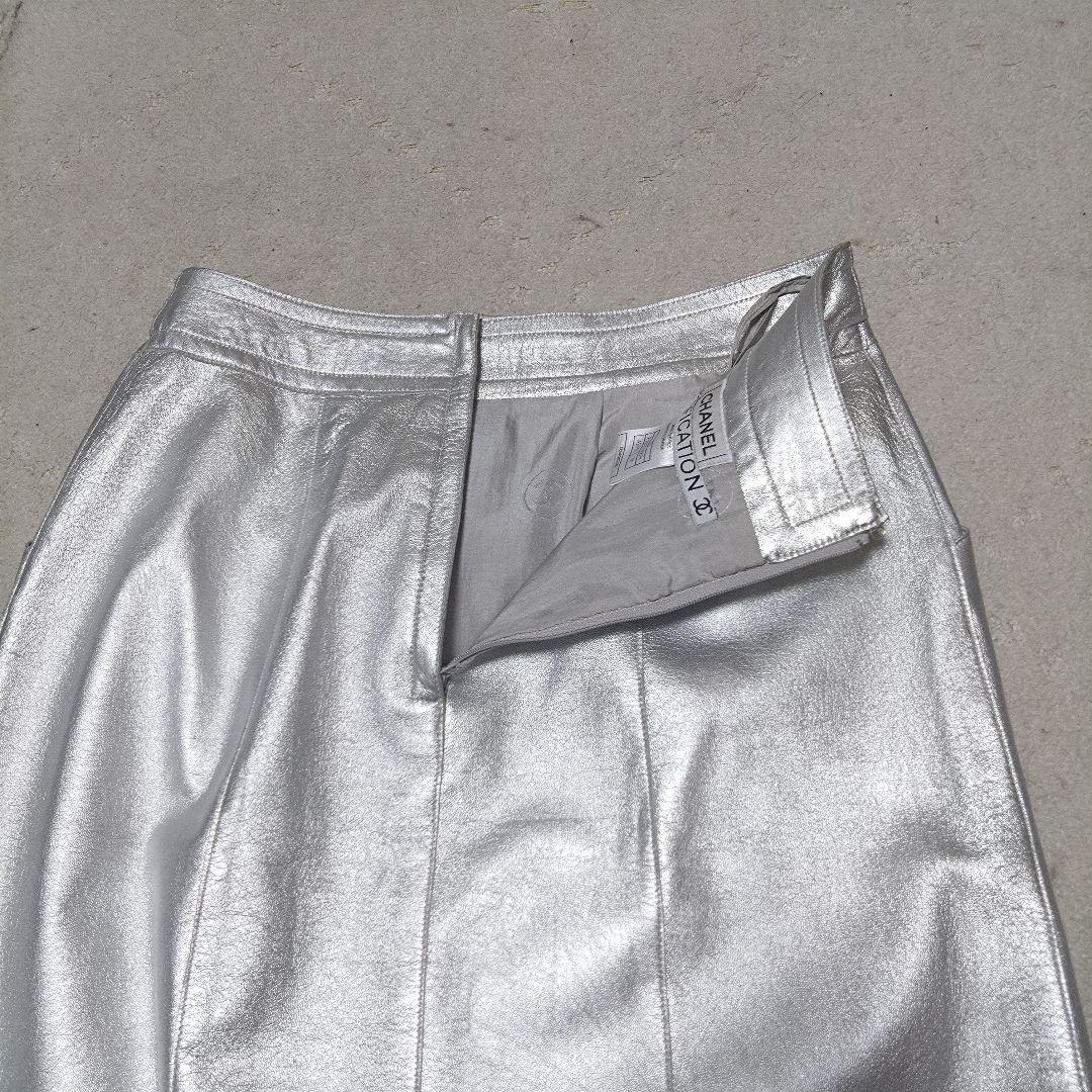 正規品 CHANEL シャネル レザースカート ラムレザー 膝丈 シルバー