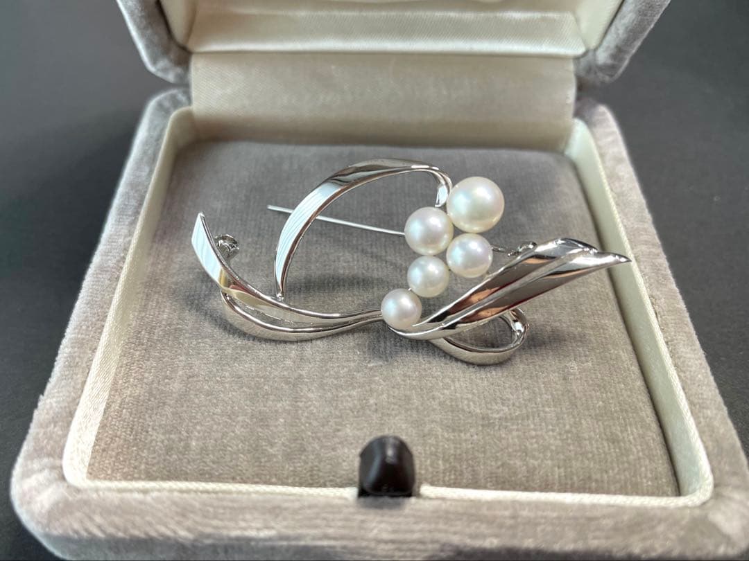 ミキモト　ブローチ　「はなかご」　ケース付き