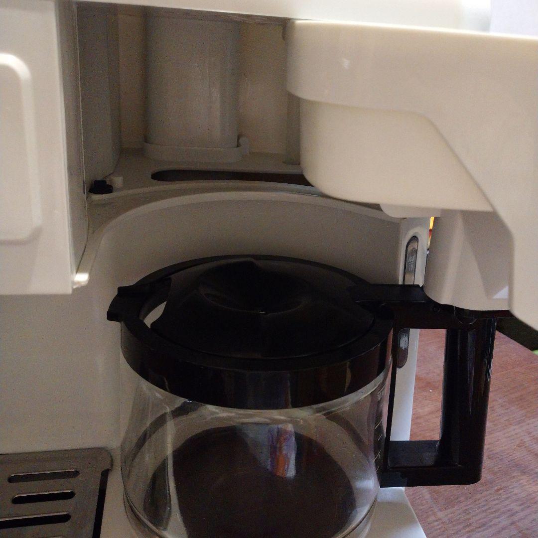 マ*ュ様 DeLonghi コンピコーヒーメーカー BC041J-W