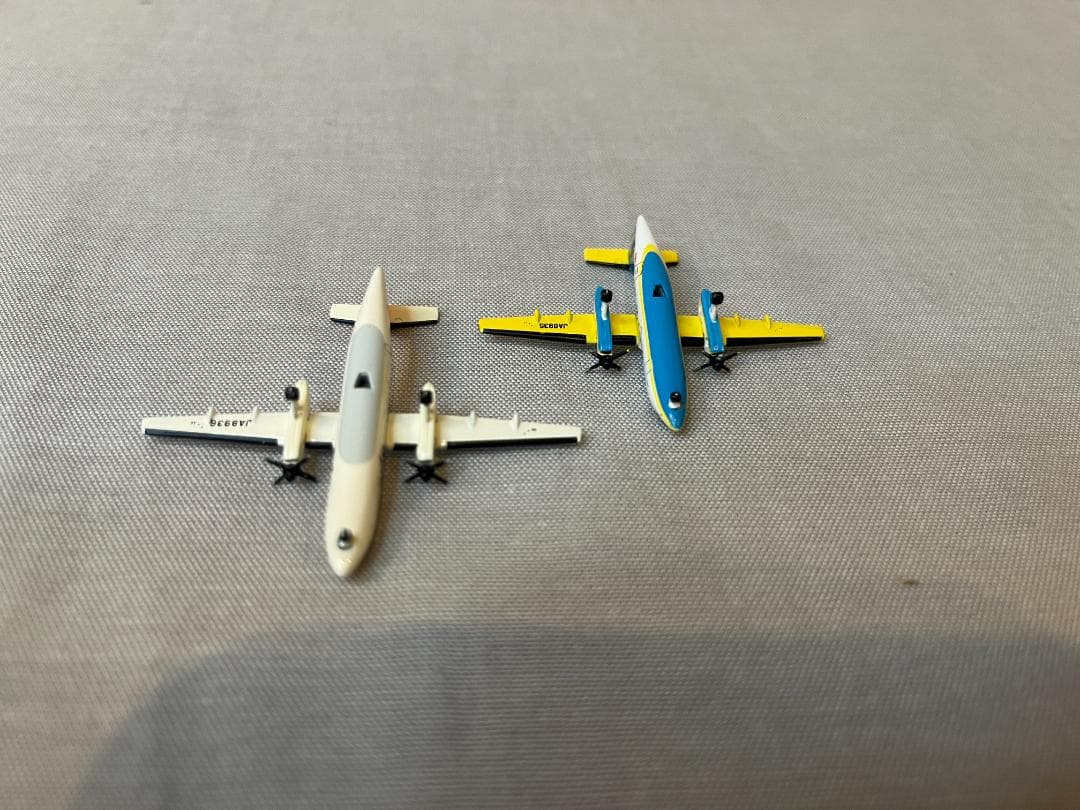 全日空商事　RAC | DHC-8-100&200 1:500 2機セット