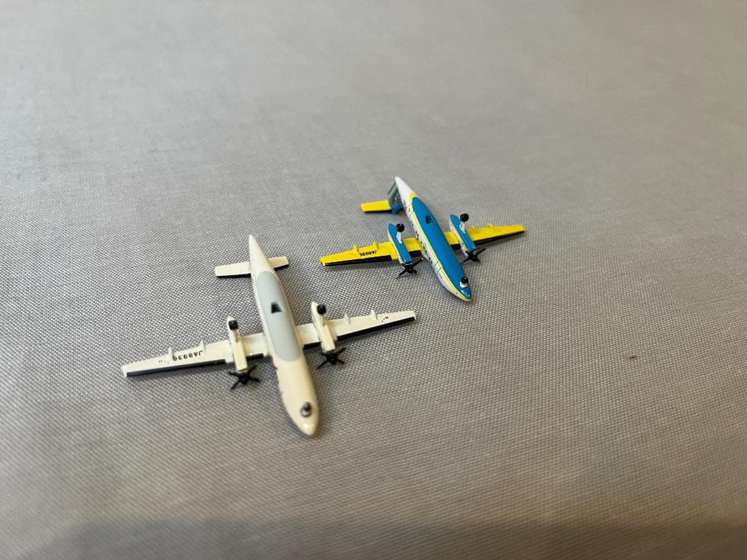 全日空商事　RAC | DHC-8-100&200 1:500 2機セット