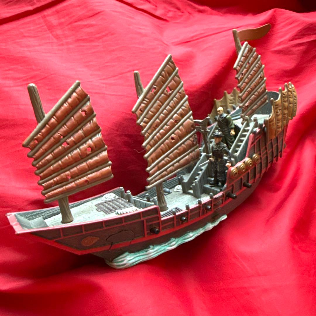 パイレーツオブカリビアン エンプレス号 ジャックスパロウ 海賊船 ディズニー 船