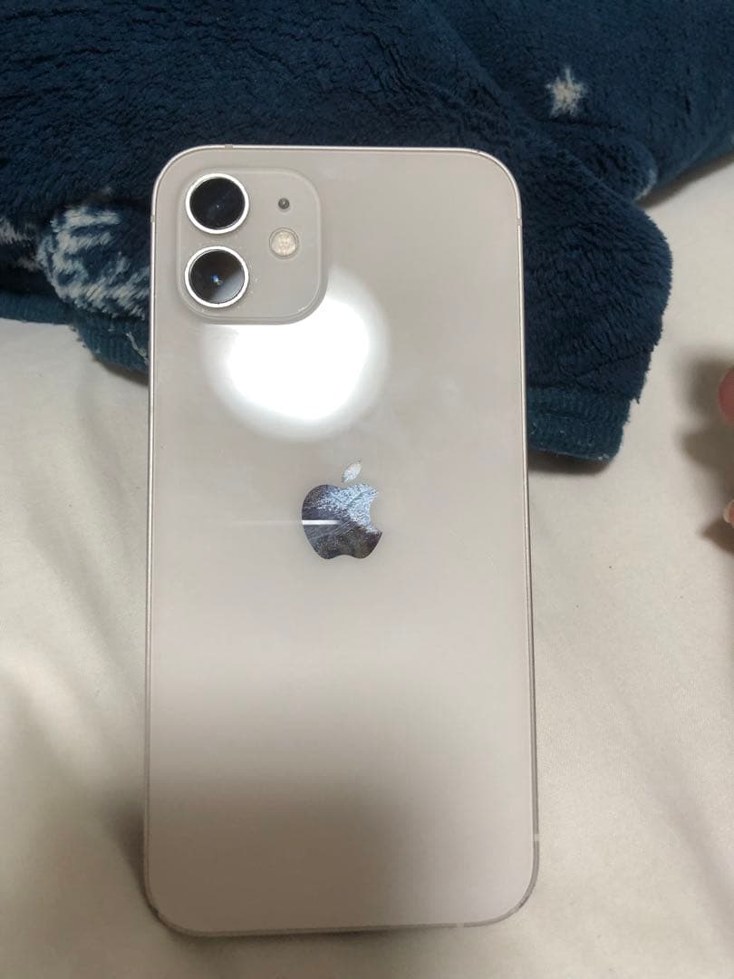 携帯電話本体 Apple iPhone 12 64GB