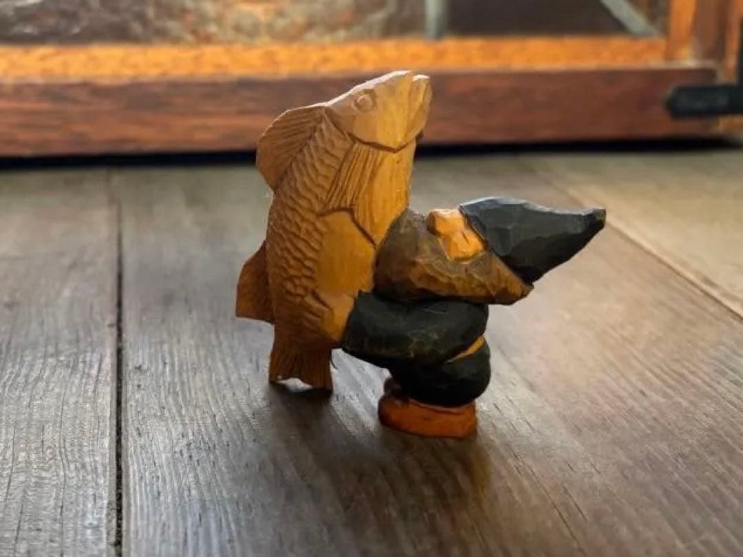 藤岡孝一 木彫 ポルックス 小人 魚を抱える小人 b 北海道作家　彫刻