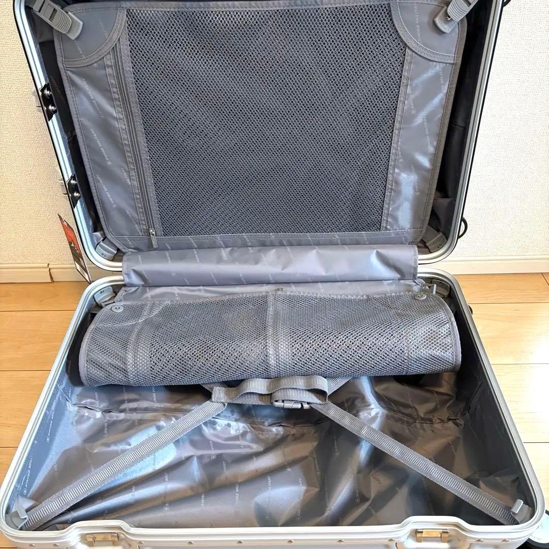 SWISS MILITARY 24IN 64L プレミアムスーツケース　64Ｌ