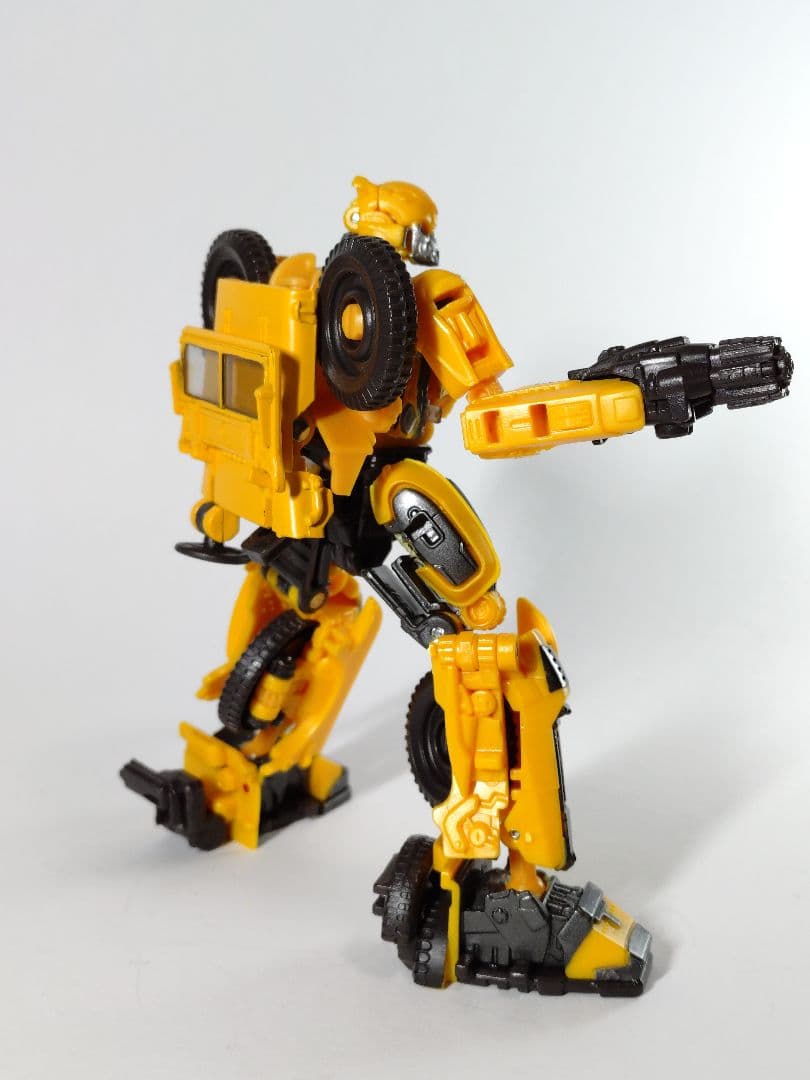 SS-48 オフロードバンブルビー　トランスフォーマー　スタジオシリーズ