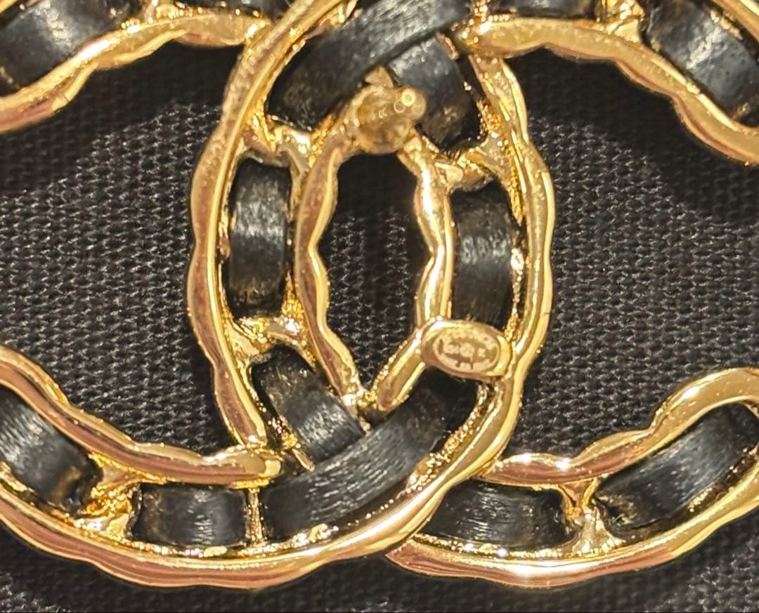 CHANEL CCピアス　ゴールド