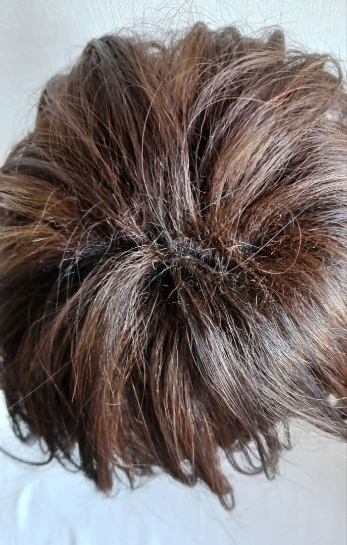 カオリナラターナーウィッグ　マッシュショートスタイル　ミックス