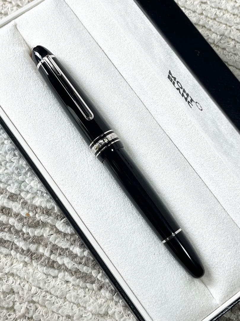 モンブラン マイスターシュテュック　P146 万年筆　Fニブ　プラチナ