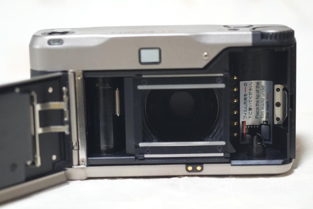 CONTAX T2 シルバー レンジファインダーカメラ