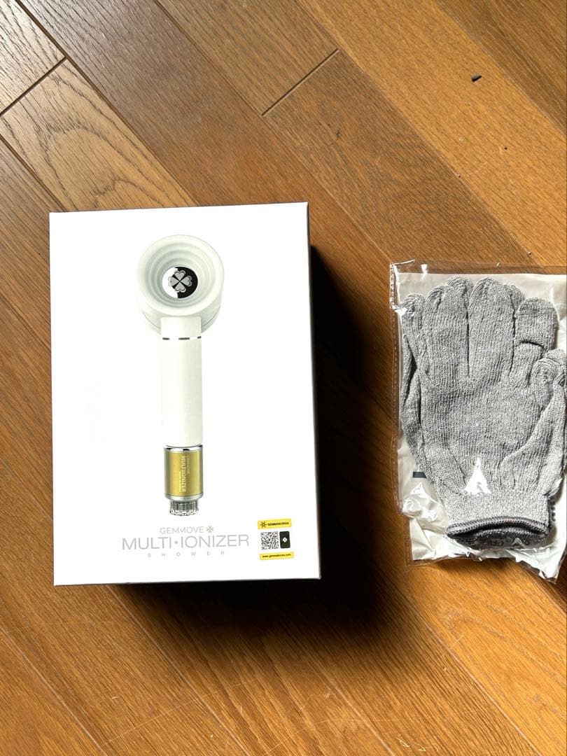 シャワーヘッド　マルチイオナイザー　新品未使用品　グローブおまけ