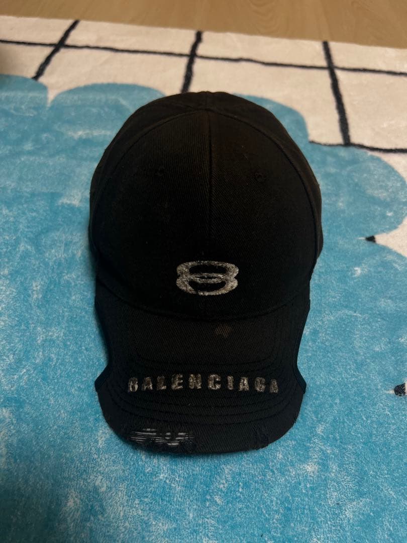 Balenciaga ダメージ加工 ベースボールキャップ ブラック
