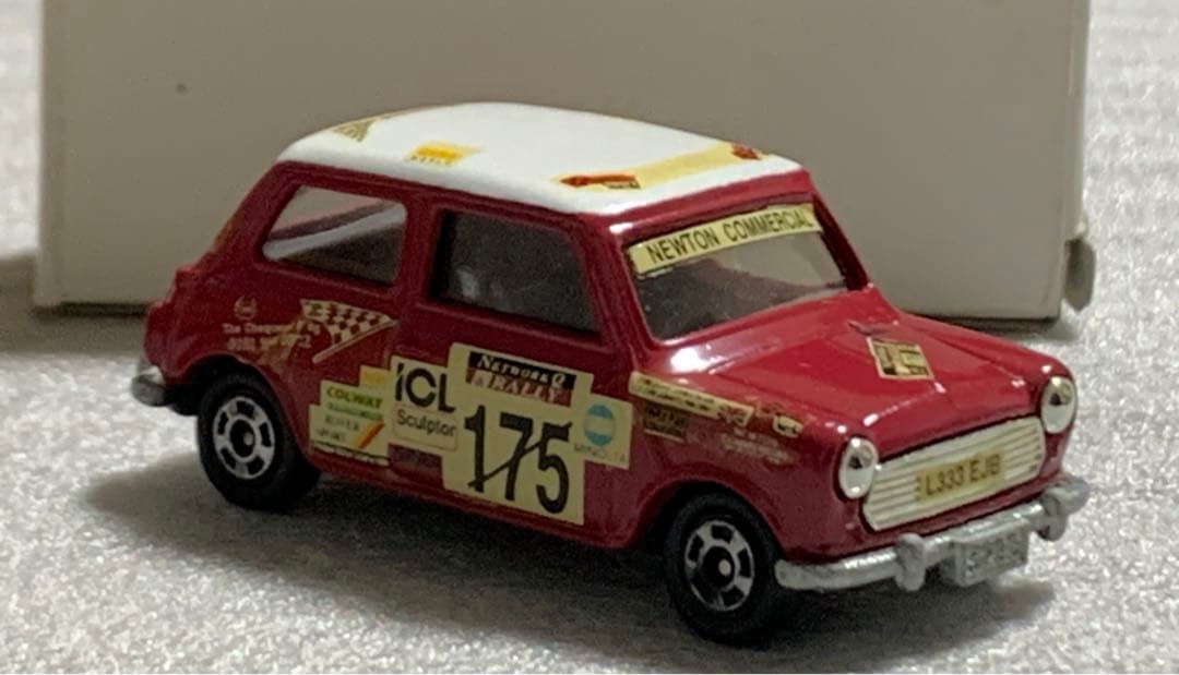 トミカ ミニクーパー トラフィック モンテカルロラリーカー ゼッケン175番 朱