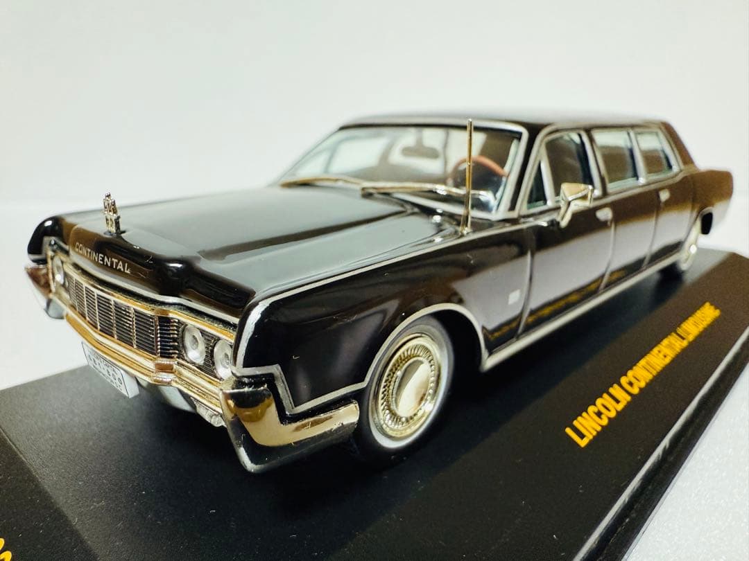 ixoイクソ/Lincolnリンカーン コンチネンタル Limoリモ 1/43