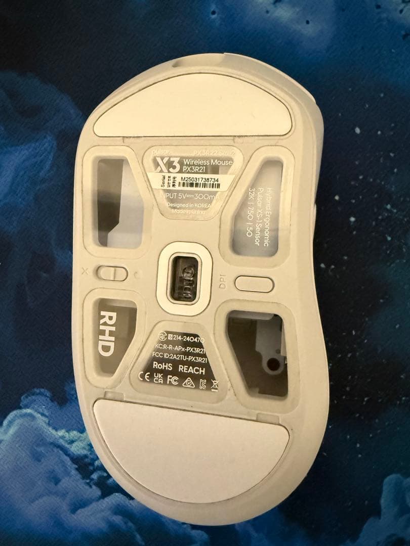 Pulsar X3 ホワイト ワイヤレスマウス 本体