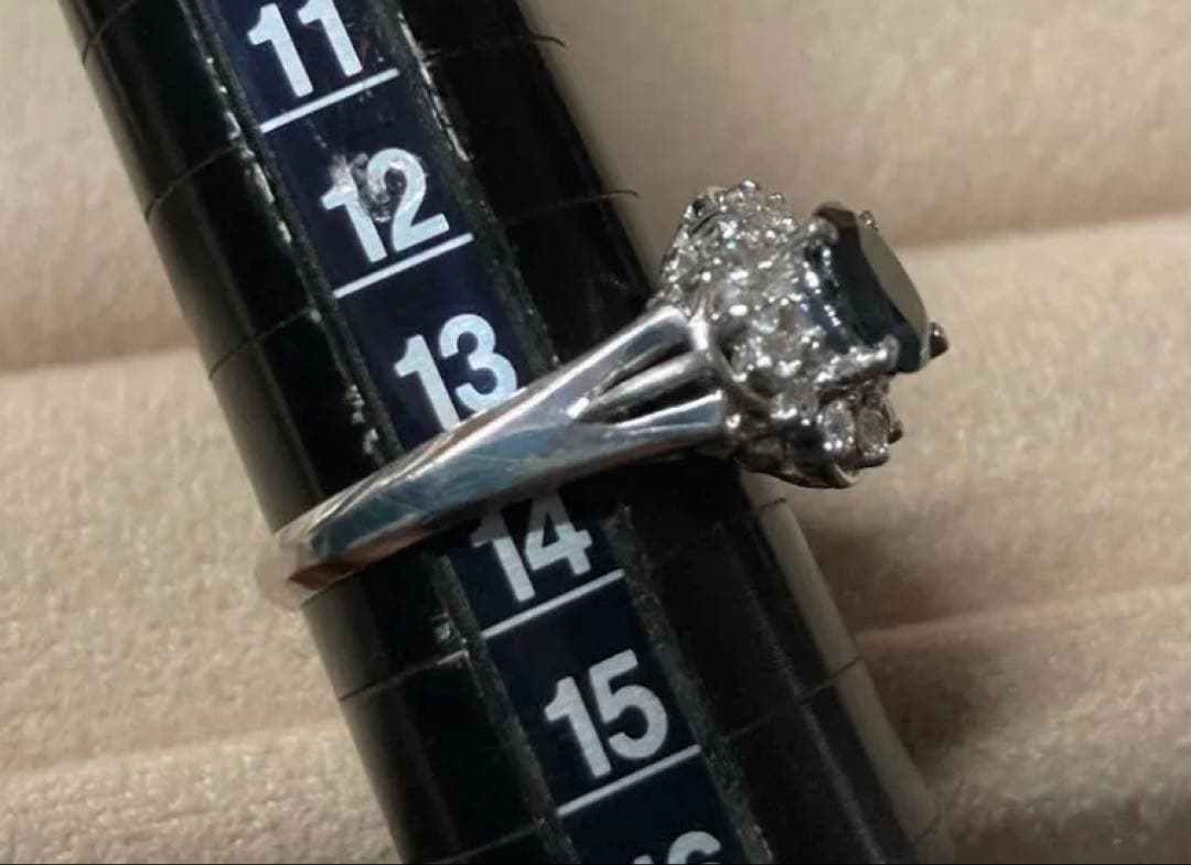 美しいサファイアリング　プラチナ　pt900