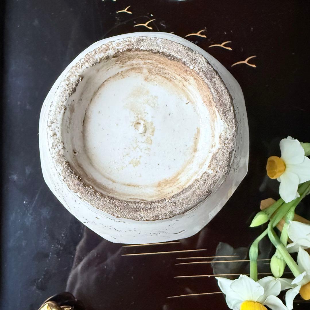 108様感謝‼️大陸の息吹‼️書人の心　染付草花文時代染付水注　水滴一点