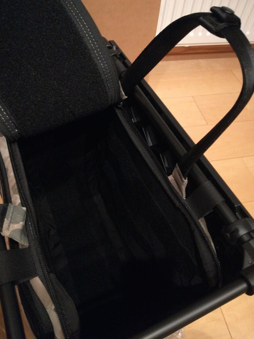 ヘリノックスCarhartt カモフラージュ折りたたみテーブル