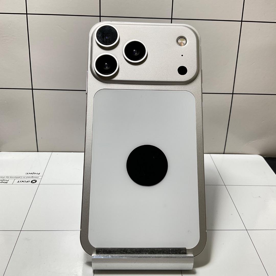 カスタム仕様iPhone17　iPhone11　128GB 　SIMフリー