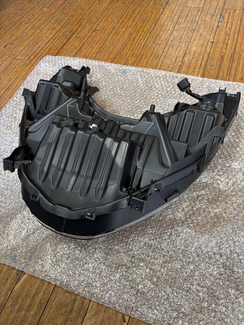 メジロ　中古PCX125・160 JK05・KF47 ホンダ純正ヘッドライ