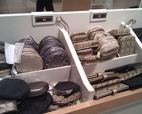 初売りコーチ二折 財布 ★COACH★スモール ジップ アラウンド.SNOOPY