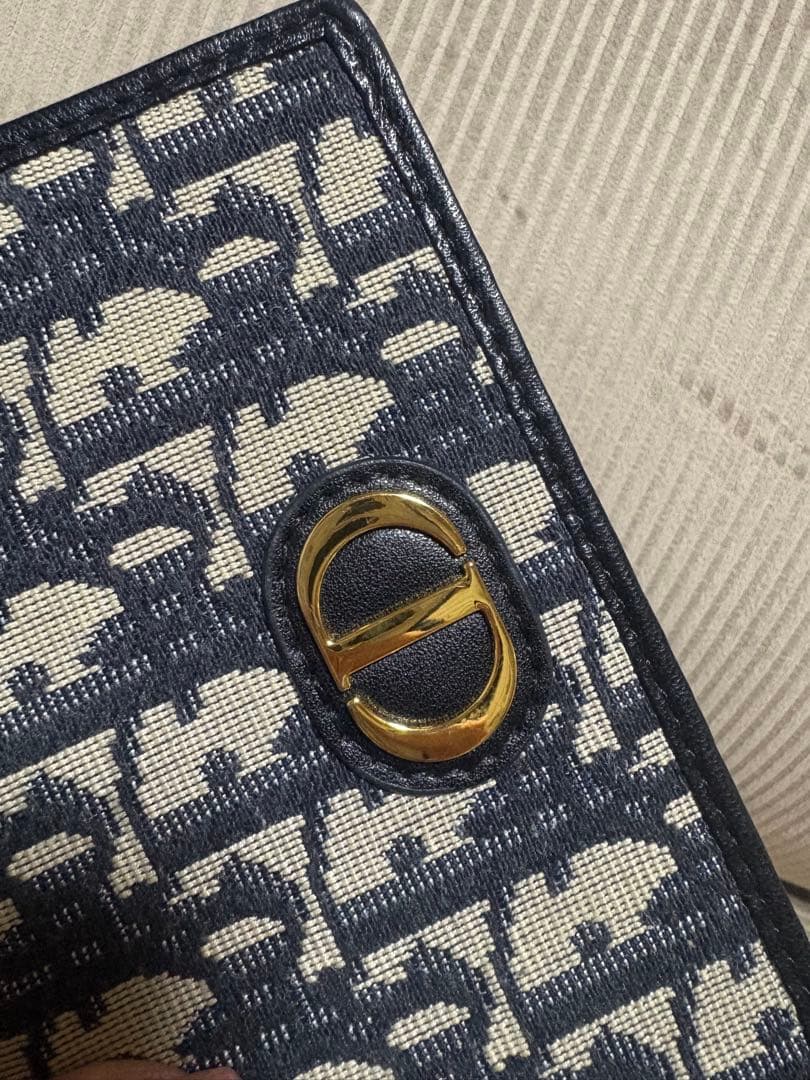 Dior ロゴ柄 二つ折り財布 ノーブランド