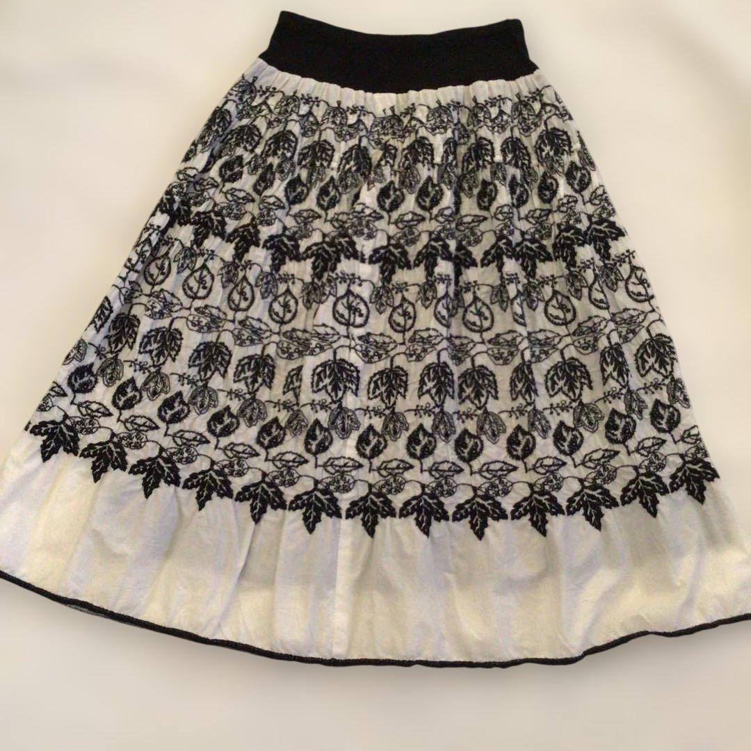 miyaco ミヤコ　レース　刺繍　スカート