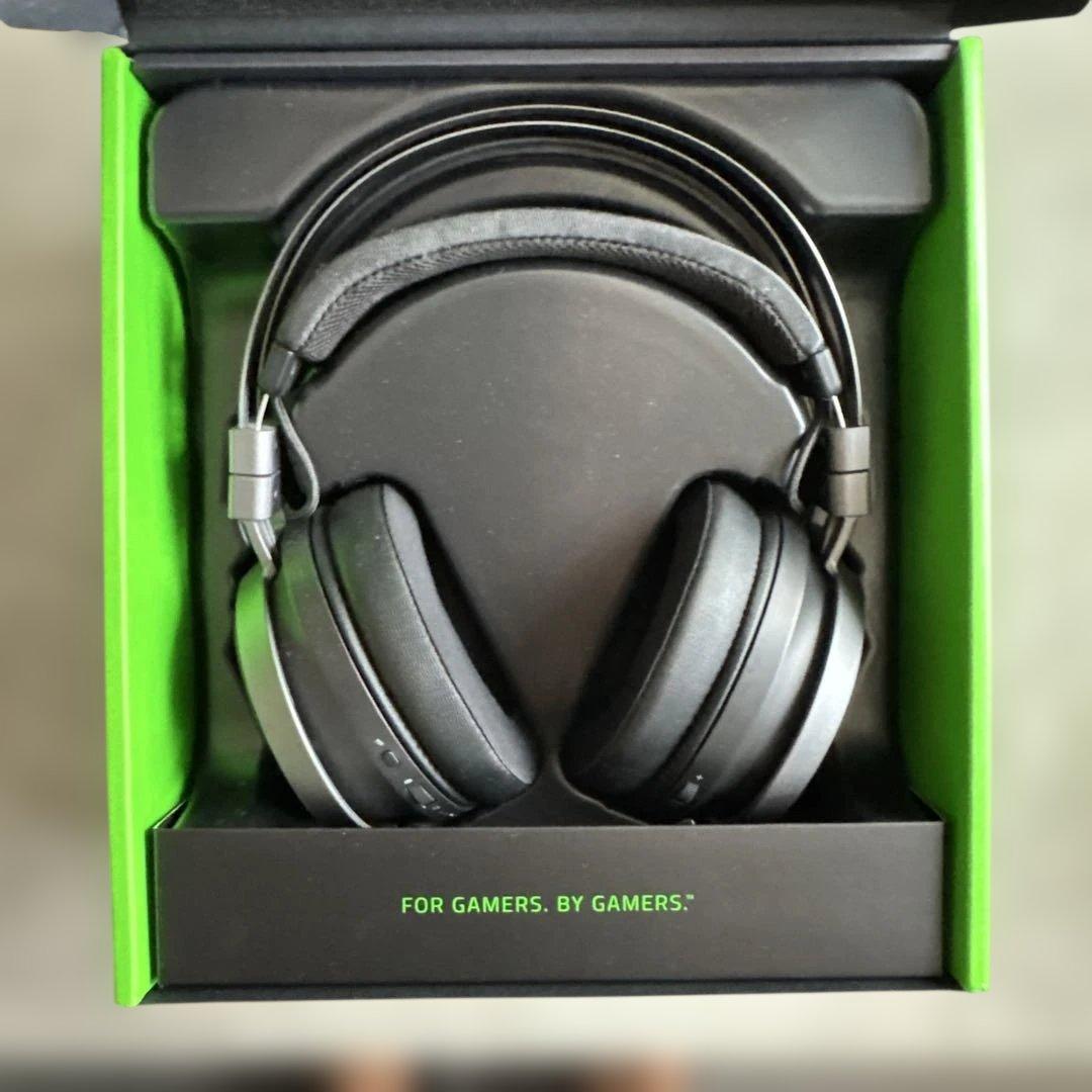 RASER NARI ULTIMATE ワイヤレスゲーミングヘッドセット