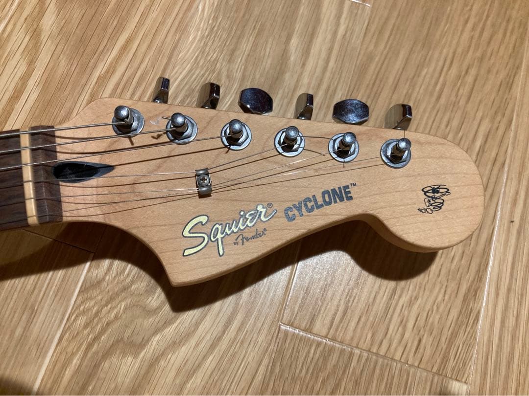 ✳︎生産終了限定品✳︎スクワイア　サイクロン　エレキギター