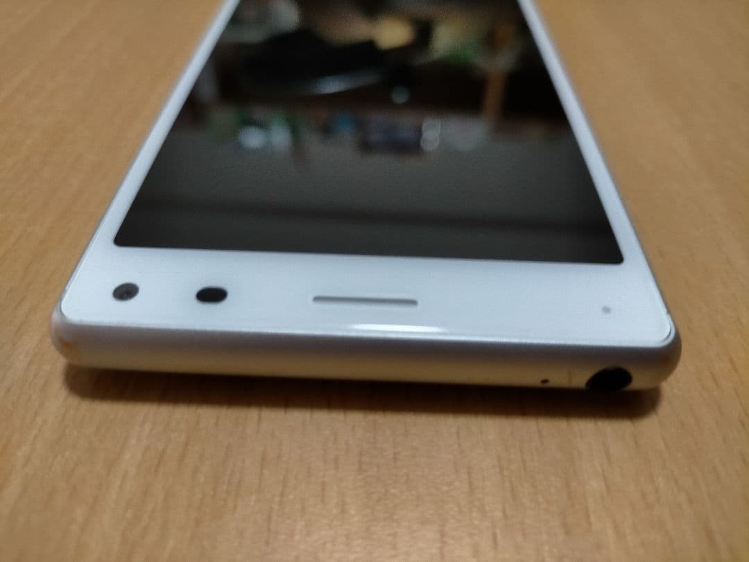 simフリー　XPERIA 8 Lite