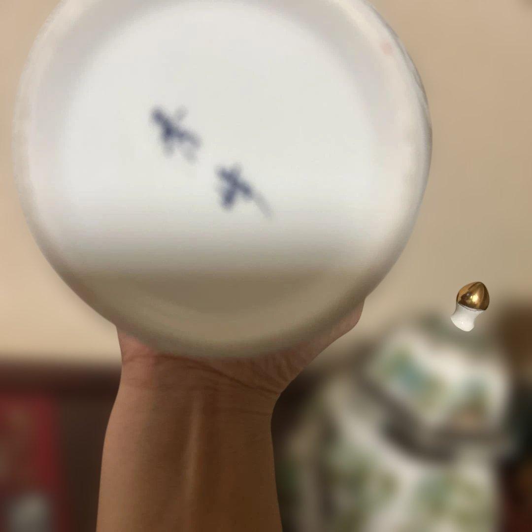 陶器の蓋付き壺 多色花柄