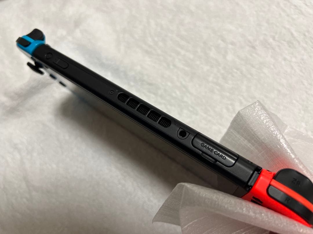 Nintendo Switch本体+ケース付