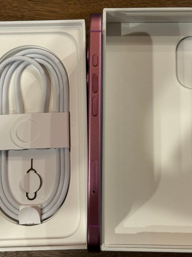 iPhone16 SIMフリー　128GB ピンク