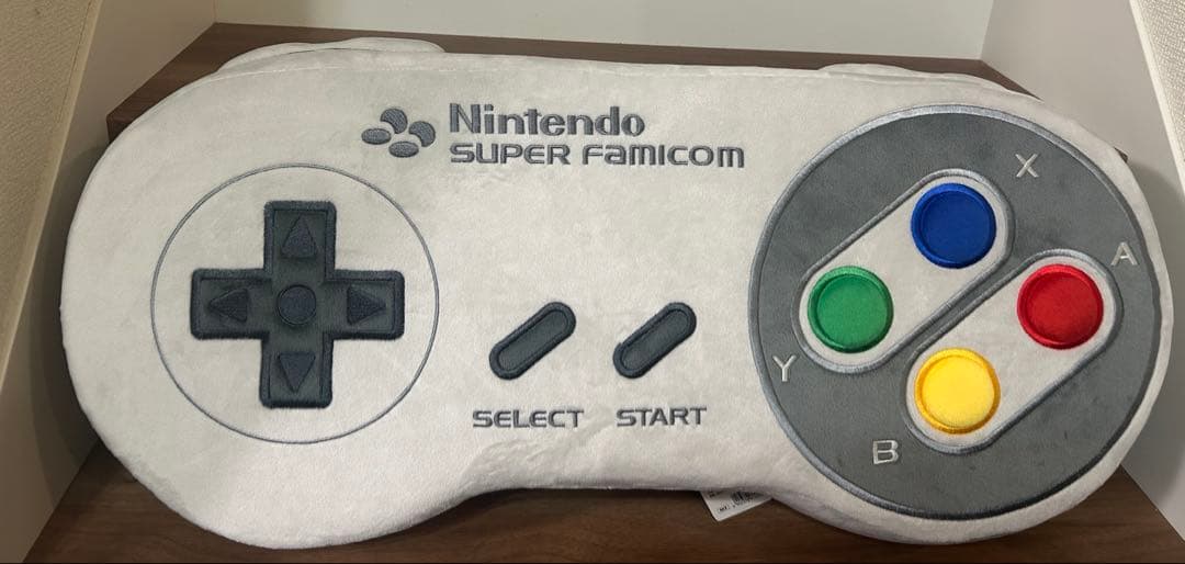 ニンテンドーミュージアム限定⭐︎スーパーファミコン　コントローラークッション