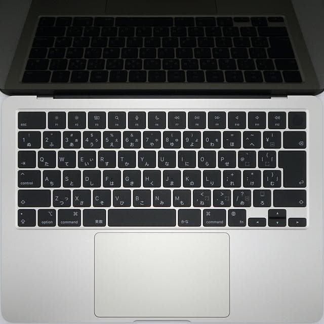 【美品】MacBook Air 13 2022_M2/8GB/256GB_STL