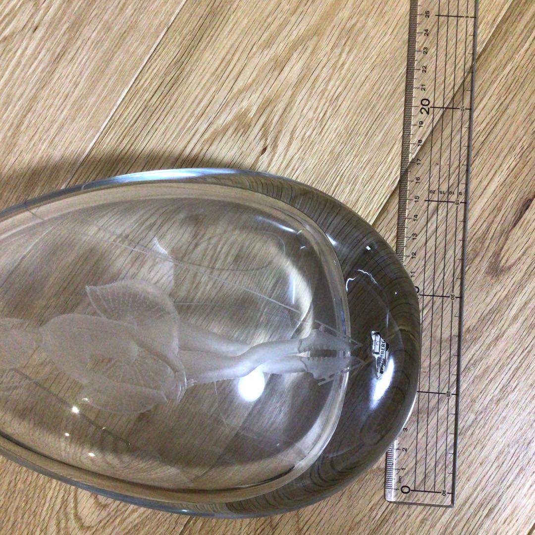 スエーデン　作家物　ガラス製　　スケーター　少女