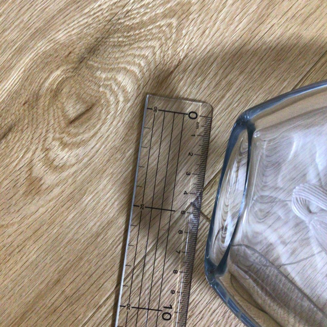 スエーデン　作家物　ガラス製　　スケーター　少女